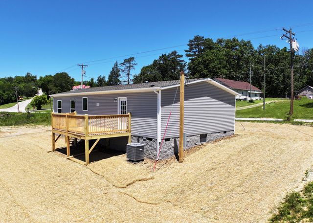 110 W Cedar Grove Road, Irvine, KY 40336
