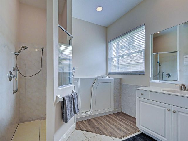 5017 BELLA TERRA DRIVE, Venice, FL 34293