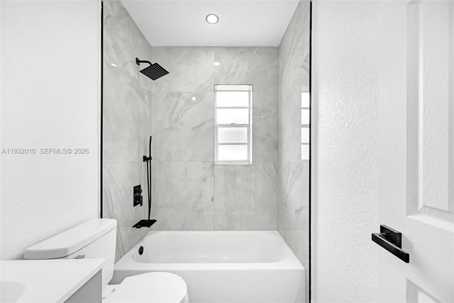 12621 NW 22nd Ct, Miami, FL 33167