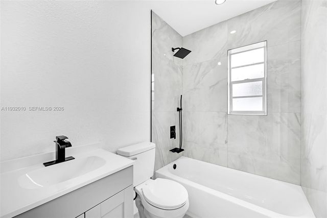 12621 NW 22nd Ct, Miami, FL 33167