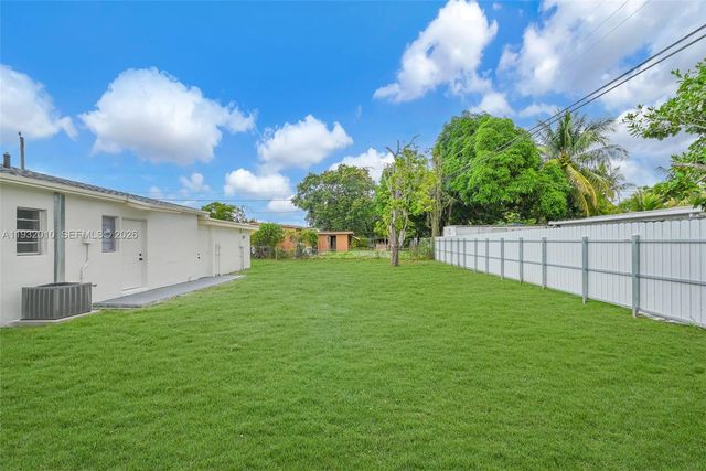 12621 NW 22nd Ct, Miami, FL 33167