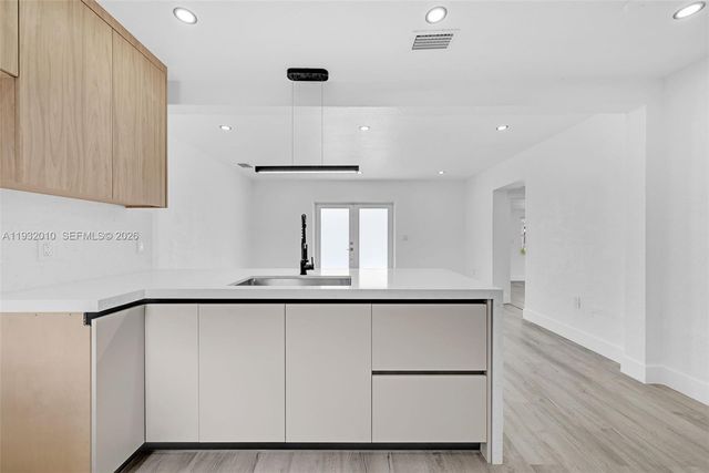 12621 NW 22nd Ct, Miami, FL 33167