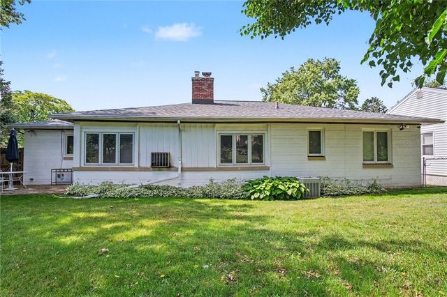 60 Longcroft Road, Irondequoit, NY 14609