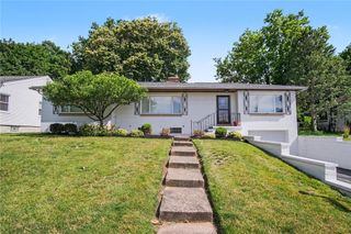 60 Longcroft Road, Irondequoit, NY 14609