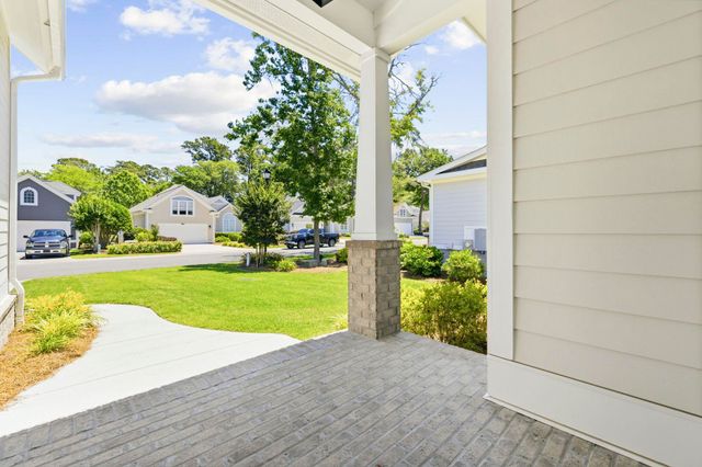 818 Morrall Dr., North Myrtle Beach, SC 29582