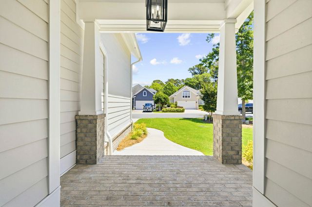 818 Morrall Dr., North Myrtle Beach, SC 29582