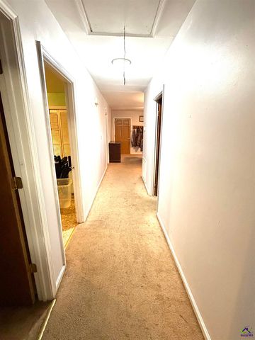 290 W Valley Drive, Fort Valley, GA 31030