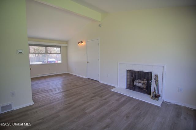 20 Knadler Drive, Colonie, NY 12110