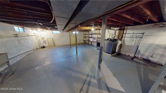 20 Knadler Drive, Colonie, NY 12110