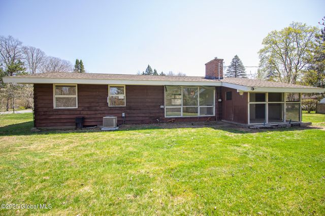 20 Knadler Drive, Colonie, NY 12110