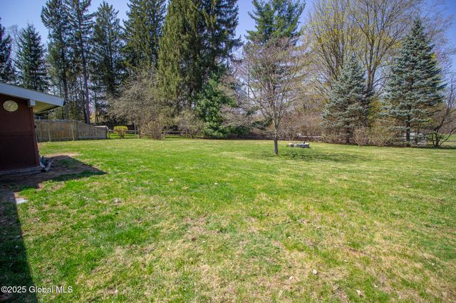 20 Knadler Drive, Colonie, NY 12110