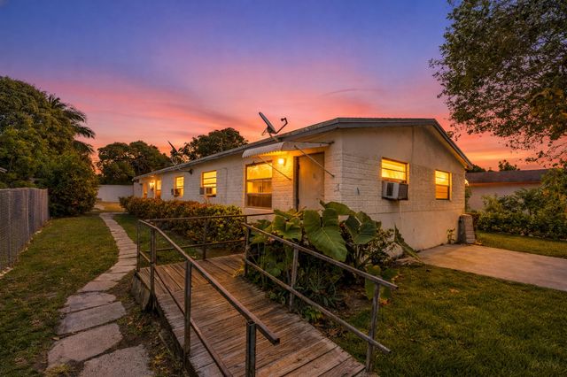 129 SW 6th Avenue, Delray Beach, FL 33444