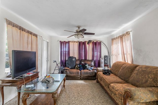 129 SW 6th Avenue, Delray Beach, FL 33444