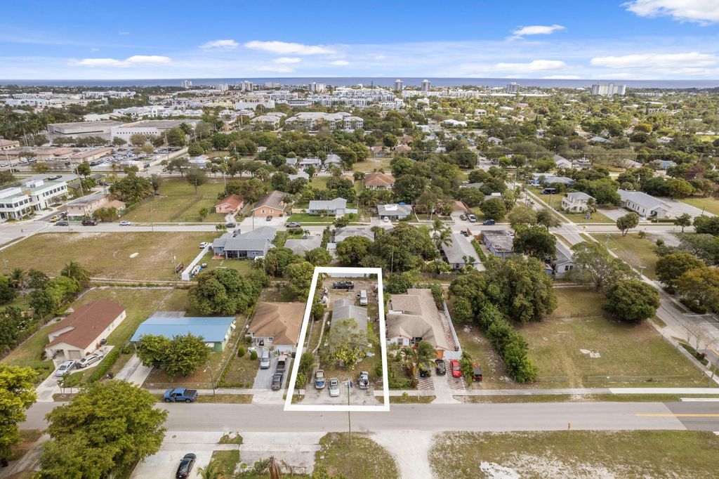 129 SW 6th Avenue, Delray Beach, FL 33444