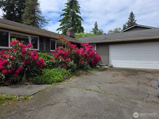 1859 N 200th Street, Shoreline, WA 98133