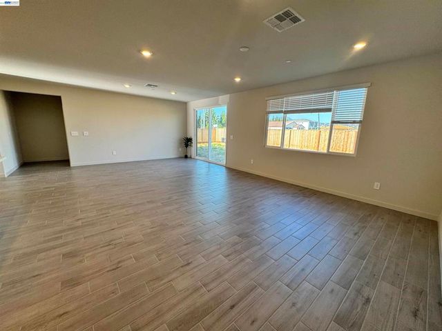 5408 Kestrel Ct, Antioch, CA 94531