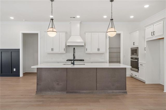 208 Knollwood Bend, Canton, GA 30115
