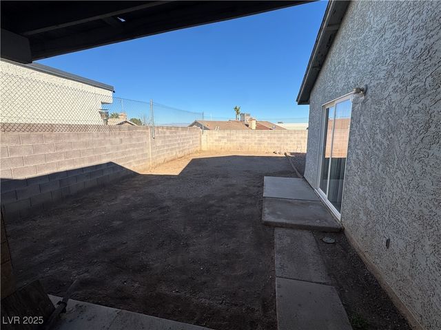 427 La Jolla Drive, Henderson, NV 89015