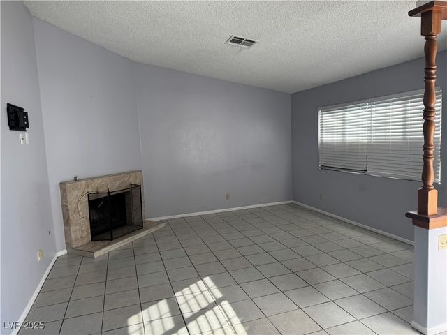 427 La Jolla Drive, Henderson, NV 89015