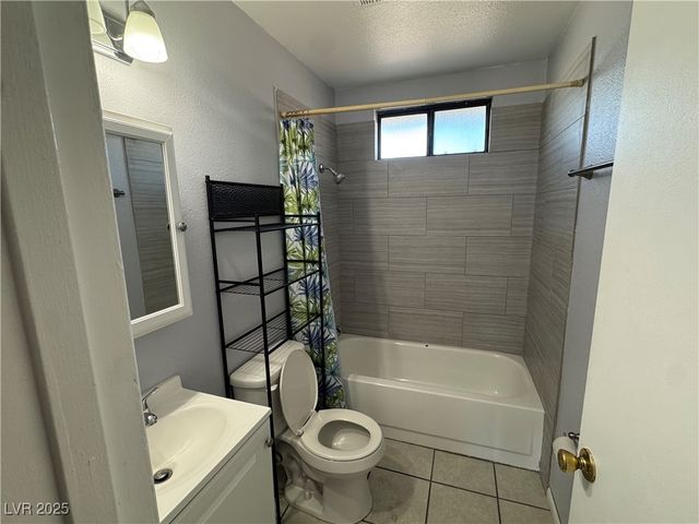 427 La Jolla Drive, Henderson, NV 89015