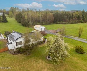 15 Middleton Road, Granville, NY 12832
