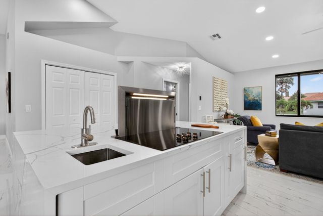 8521 NW 43rd Court, Coral Springs, FL 33065