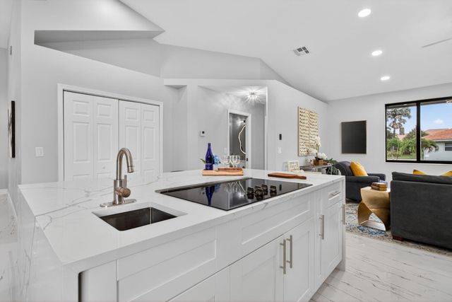 8521 NW 43rd Court, Coral Springs, FL 33065