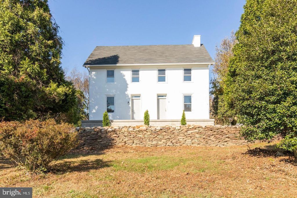 211 GALE LN, Kennett Square, PA 19348