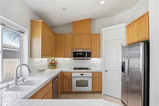 915 Sloan Terrace, Santa Maria, CA 93455