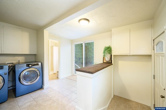 119 NE Kingwood Dr, Mcminnville, OR 97128