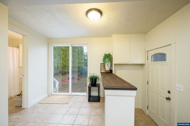 119 NE Kingwood Dr, Mcminnville, OR 97128