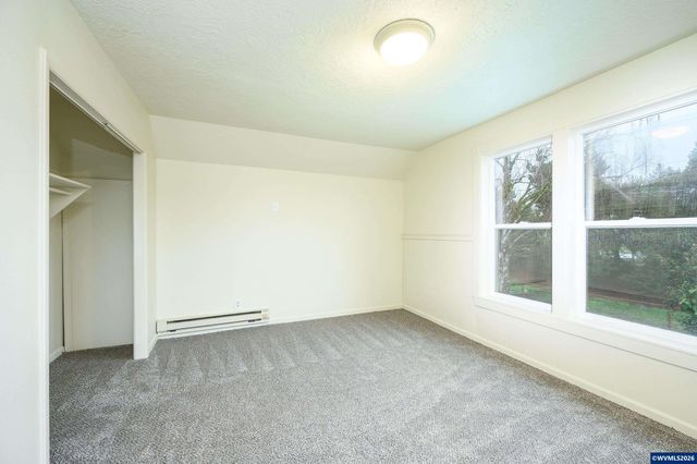 119 NE Kingwood Dr, Mcminnville, OR 97128