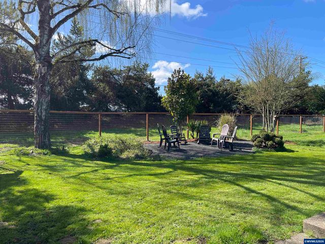 119 NE Kingwood Dr, Mcminnville, OR 97128