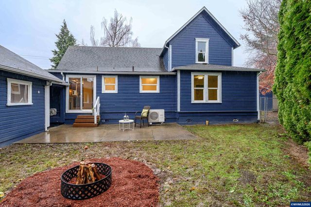 119 NE Kingwood Dr, Mcminnville, OR 97128