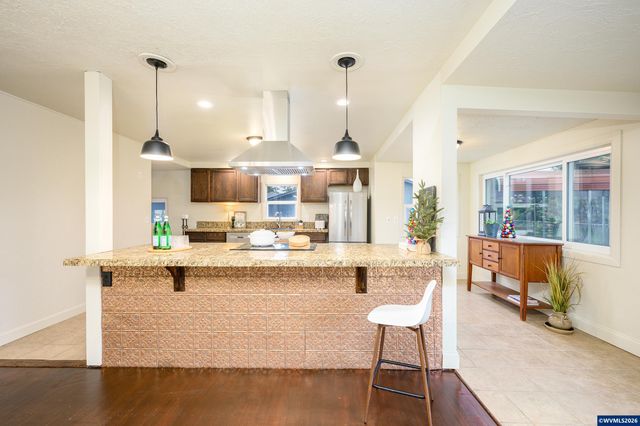 119 NE Kingwood Dr, Mcminnville, OR 97128