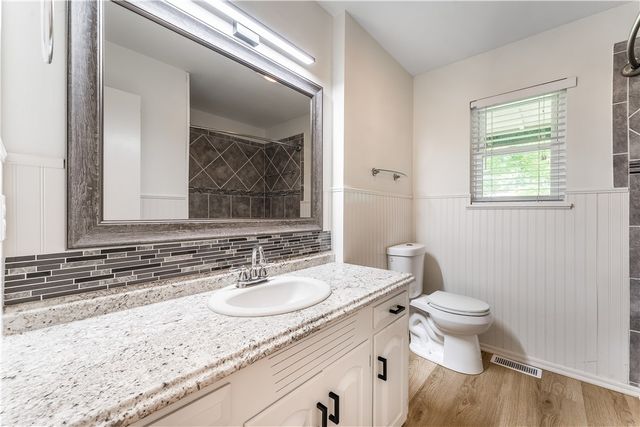 800 Summit Drive, Rogers, AR 72756