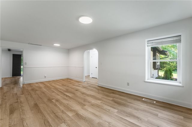 800 Summit Drive, Rogers, AR 72756