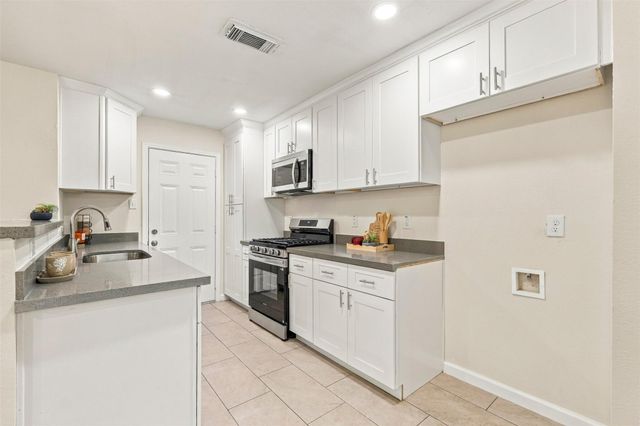 6119 Standing Oaks Street, Houston, TX 77050