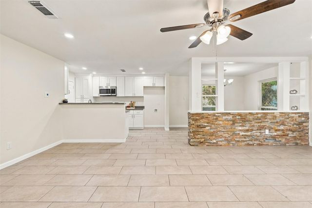 6119 Standing Oaks Street, Houston, TX 77050