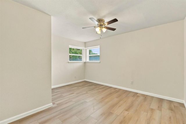 6119 Standing Oaks Street, Houston, TX 77050