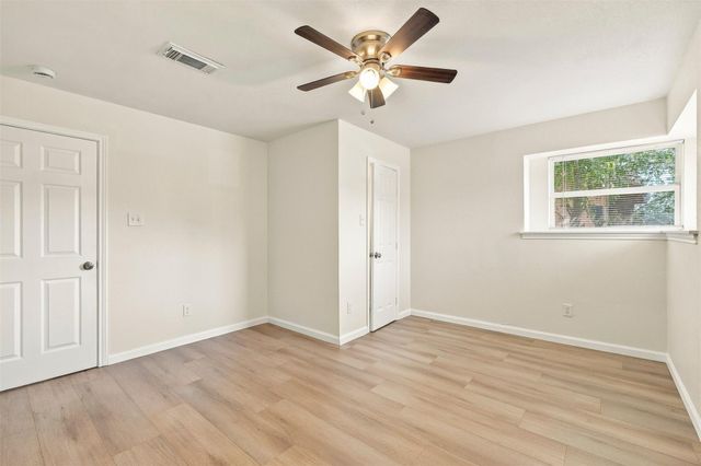 6119 Standing Oaks Street, Houston, TX 77050