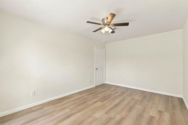 6119 Standing Oaks Street, Houston, TX 77050