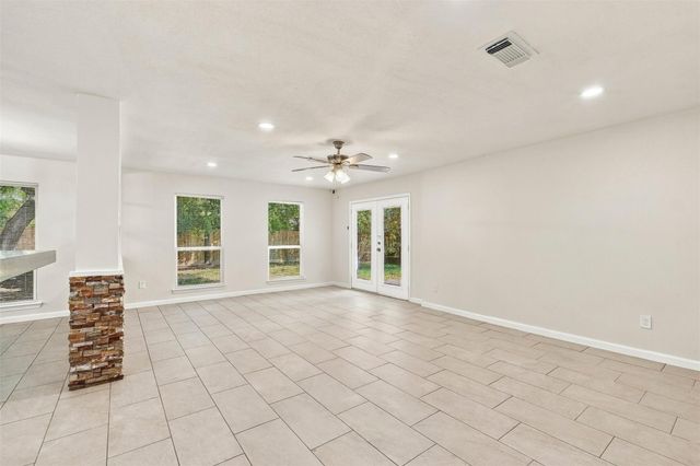 6119 Standing Oaks Street, Houston, TX 77050