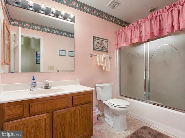 8320 WHEATLEY RD, La Plata, MD 20646