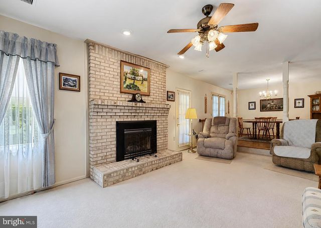 8320 WHEATLEY RD, La Plata, MD 20646