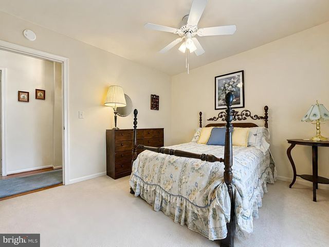 8320 WHEATLEY RD, La Plata, MD 20646