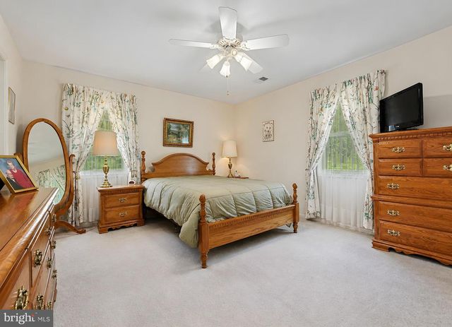 8320 WHEATLEY RD, La Plata, MD 20646
