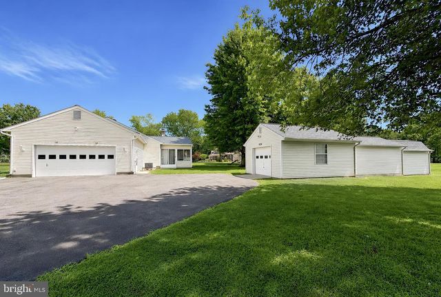 8320 WHEATLEY RD, La Plata, MD 20646