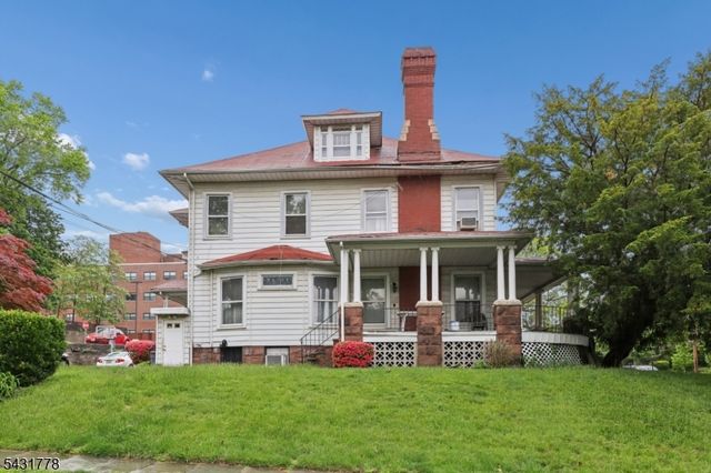 141 Aycrigg Ave, Passaic City, NJ 07055