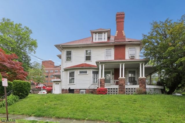 141 Aycrigg Ave, Passaic City, NJ 07055